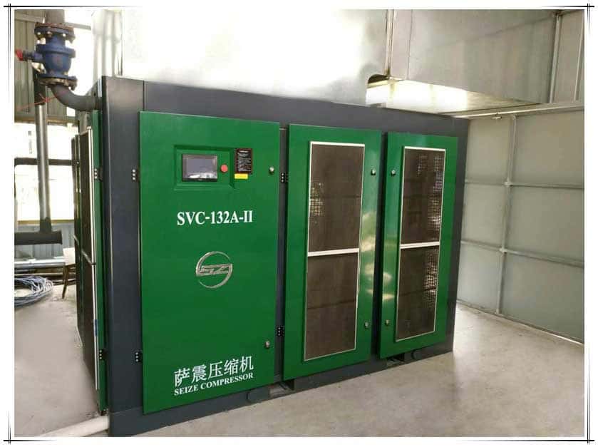 薩震永磁變頻雙級壓縮螺桿空壓機(jī)在試機(jī)