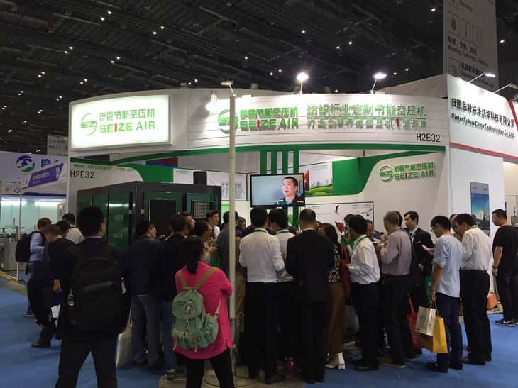 薩震空壓機(jī)展位下午一樣的火爆