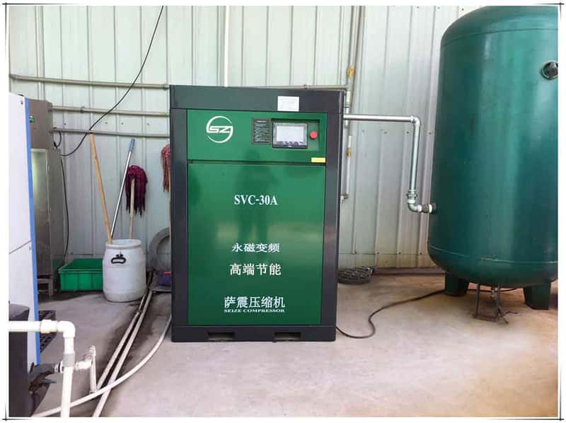 ����׃�l�Չ��C