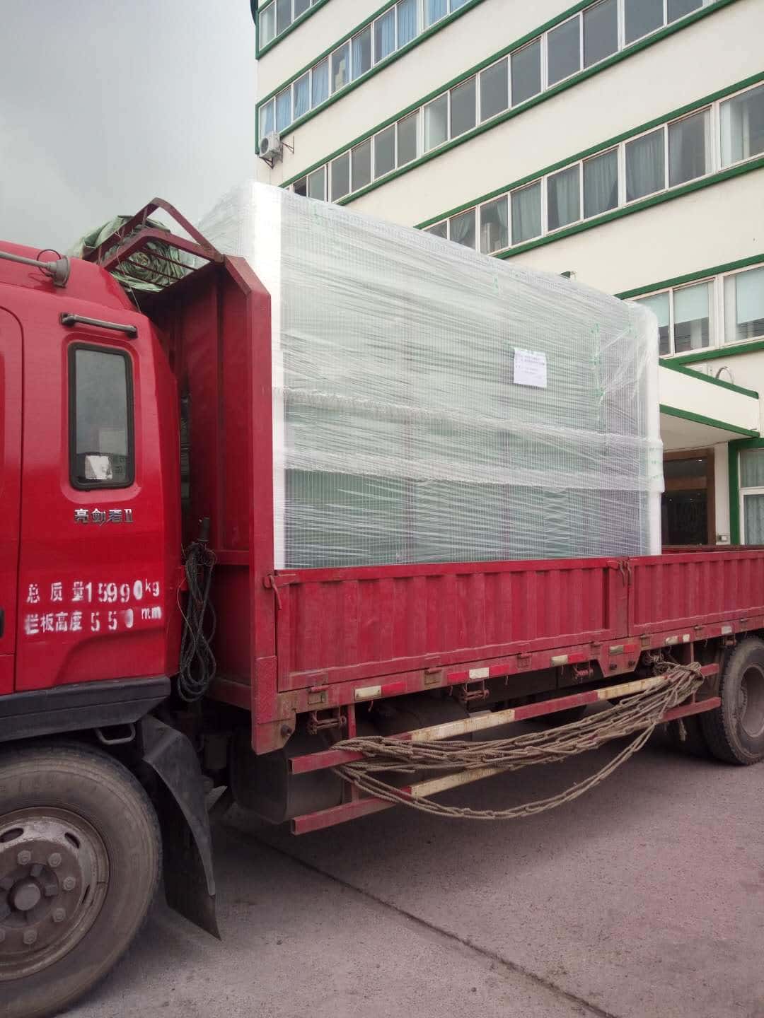 ����׃�l�Չ��C