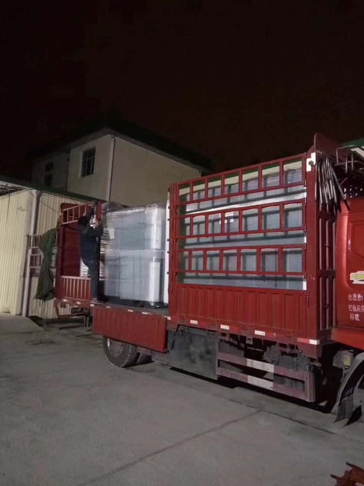 �Ϻ��Չ��C