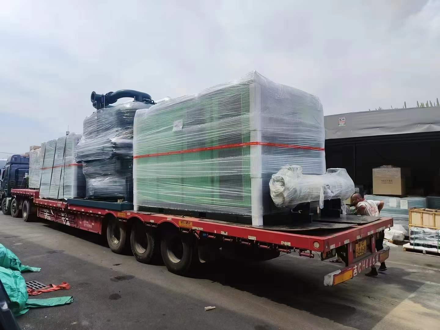 薩震節(jié)能空壓機(jī)發(fā)貨